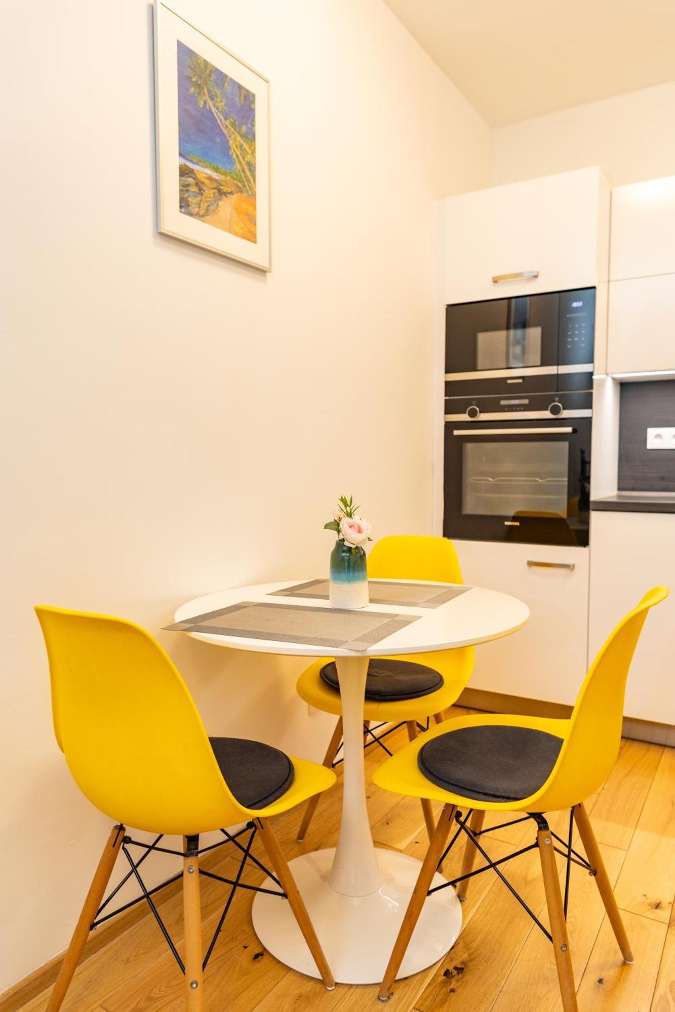 Lovely Studio Apartment, Free Parking 1,55 Hight Prága Kültér fotó